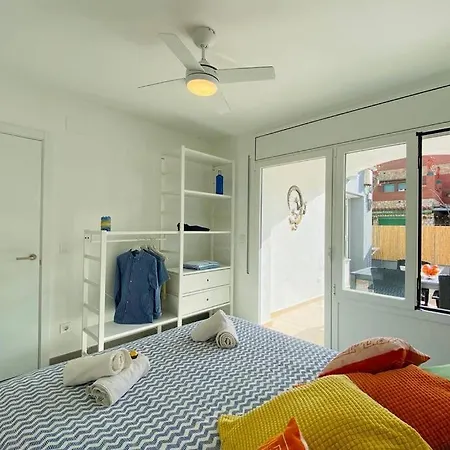 70 M2, Cerca De La Playa, Apto Minusvalidos. Roses