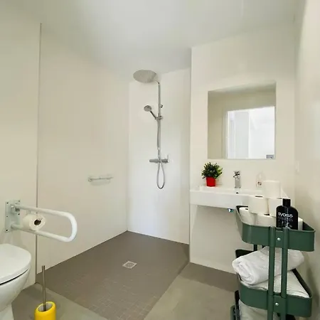 70 M2, Cerca De La Playa, Apto Minusvalidos.